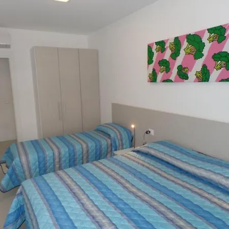 Charming With A Rooftop Pool Apartmán *