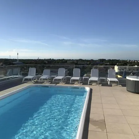 Charming With A Rooftop Pool Apartmán Bibione